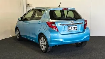 Toyota Yaris 2016 photo 5