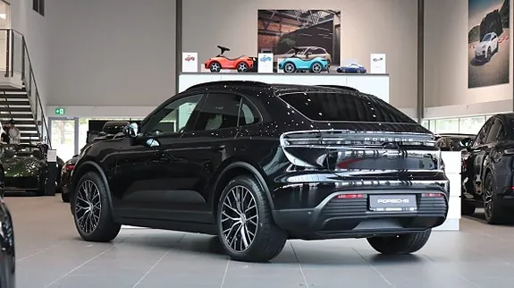 Porsche Macan 2024 photo 2