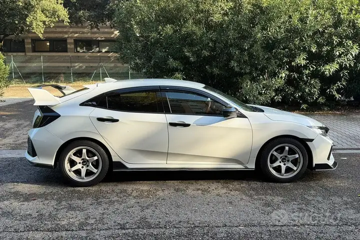 Honda Civic 2020 photo 4