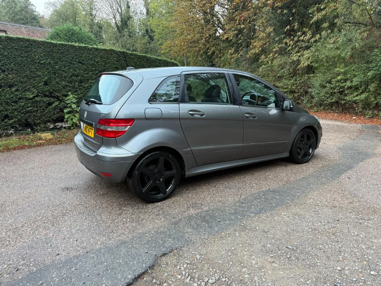 Mercedes-Benz B-Class 2010 photo 2