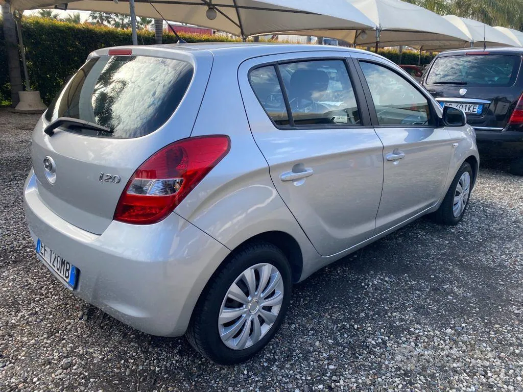 Hyundai I20 2010 photo 4