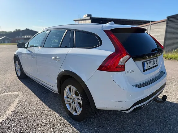 Volvo V60 Cross Country 2018 photo 5