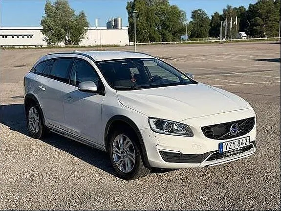 Volvo V60 Cross Country 2018 photo 2
