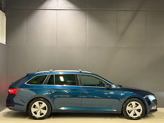 Skoda Superb 2017 photo 4