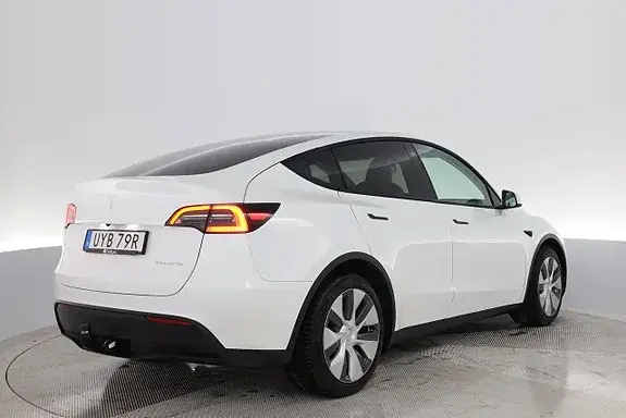 Tesla Model Y 2023 photo 5