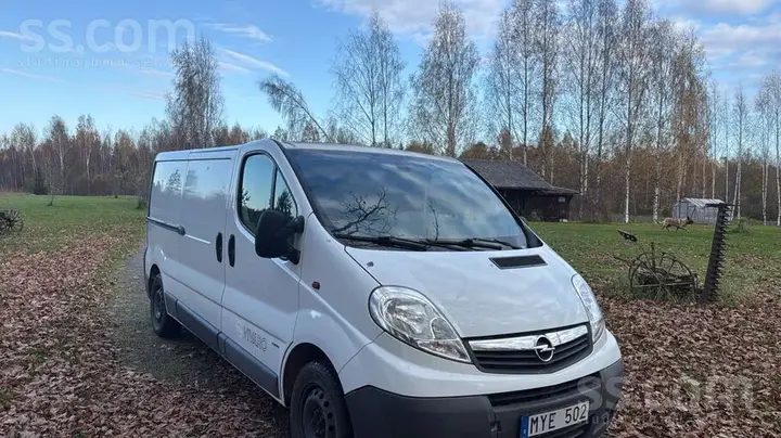 Opel Vivaro 2012 photo 2