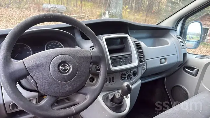 Opel Vivaro 2012 photo 5