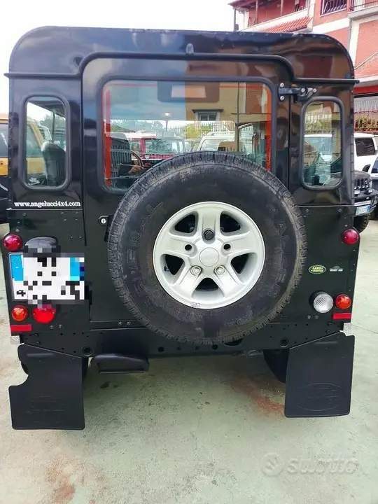 Land Rover Defender 2006 photo 3