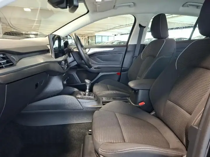 Ford Focus 2023 photo 5