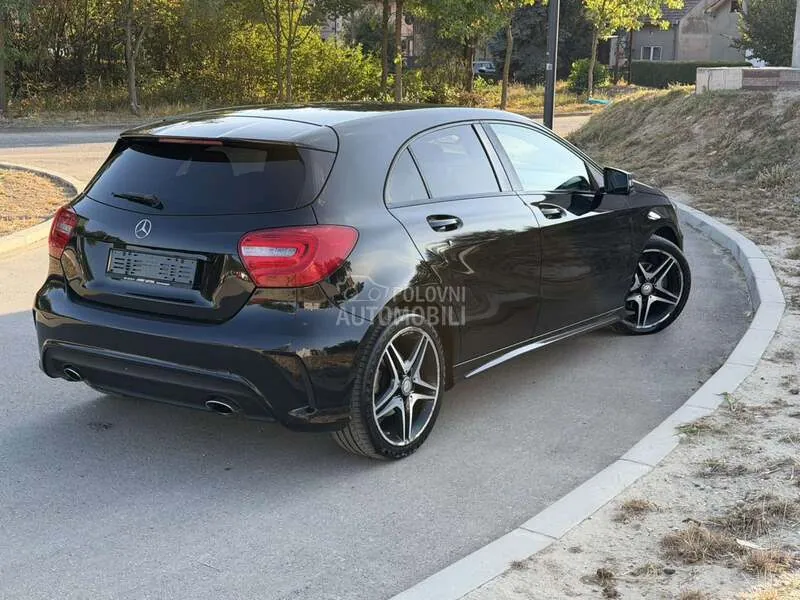 Mercedes-Benz A 180 2014 photo 5