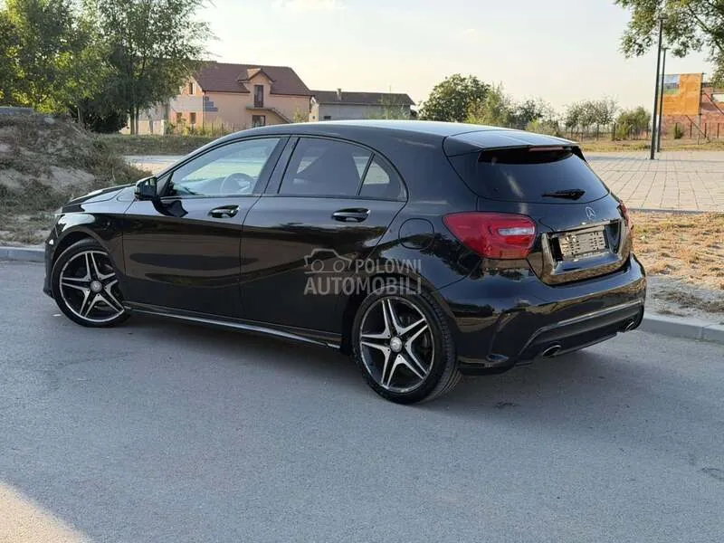 Mercedes-Benz A 180 2014 photo 4