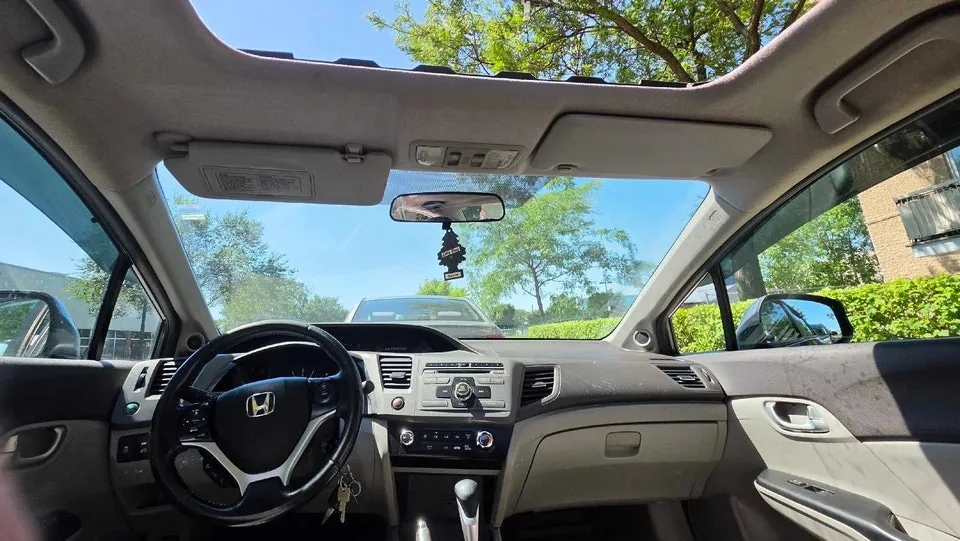 Honda Civic 2012 photo 3
