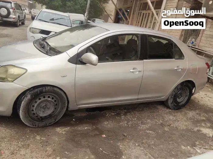Toyota Yaris 2011 photo 4