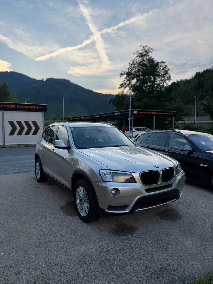 BMW X3 2012 photo 2