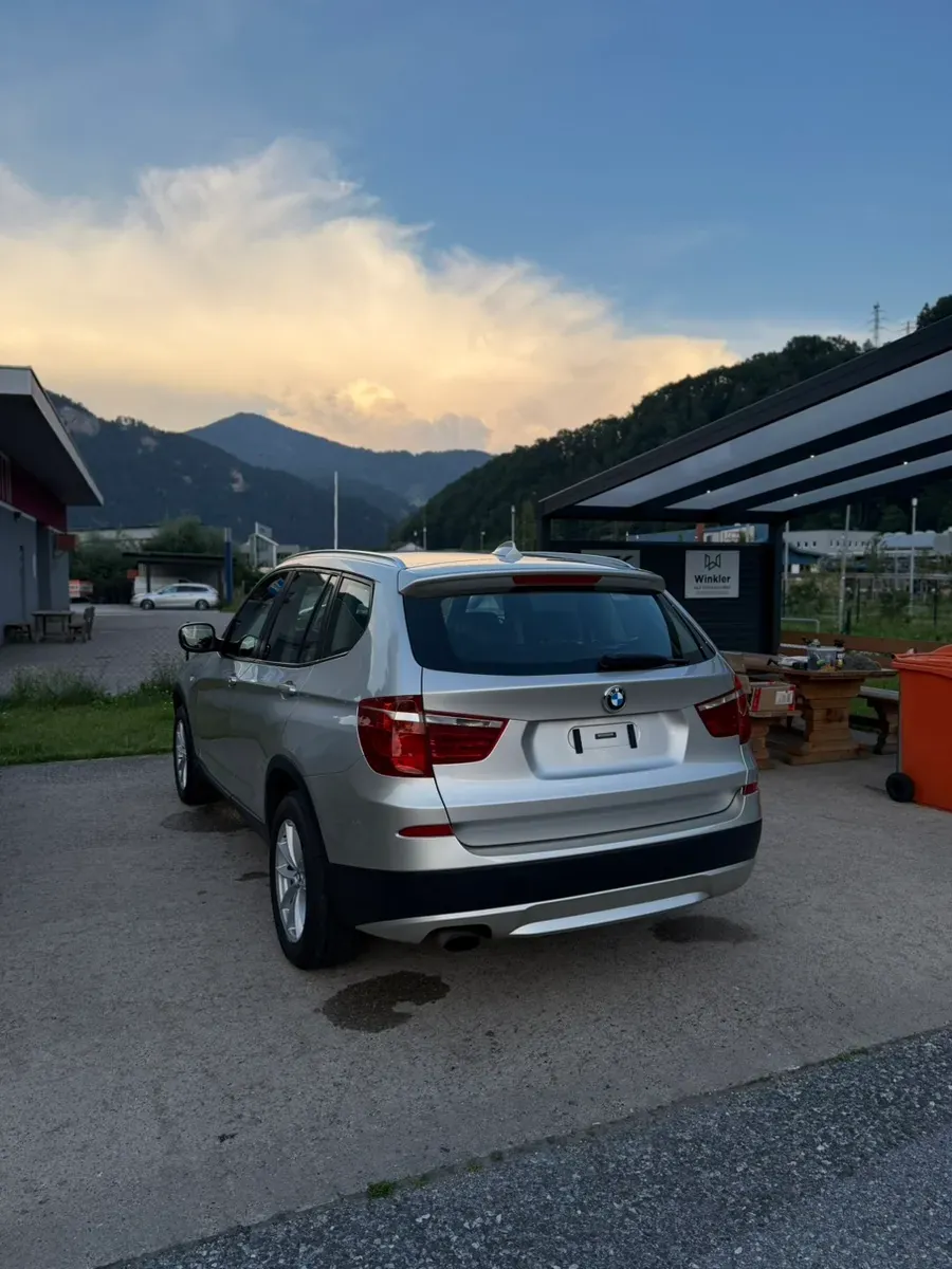 BMW X3 2012 photo 3