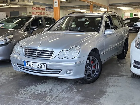 Mercedes-Benz C220 2006 photo 2