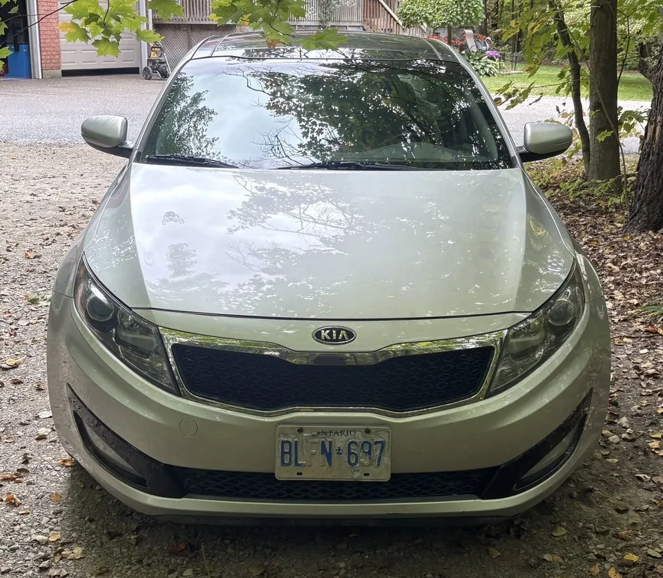 Kia Optima 2011 photo 2