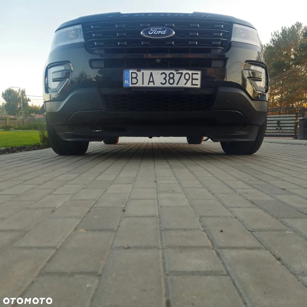 Ford Explorer 2017 photo 3
