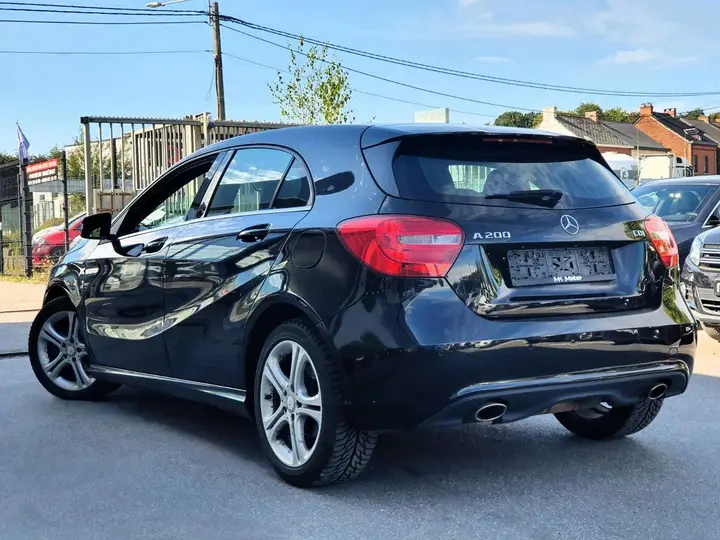 Mercedes-Benz A 200 2013 photo 4