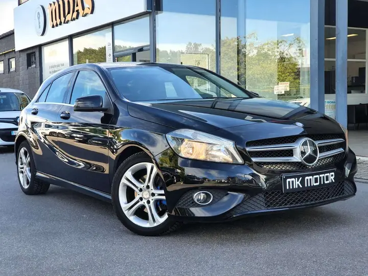 Mercedes-Benz A 200 2013 photo 2