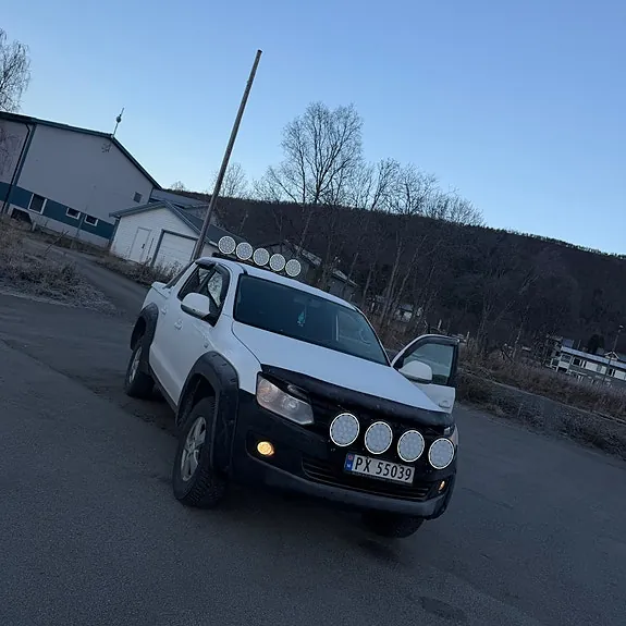 Volkswagen Amarok 2012 photo 2