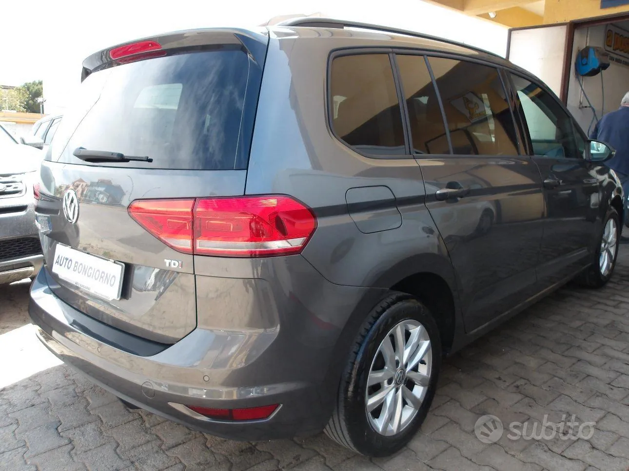 Volkswagen Touran 2017 photo 3