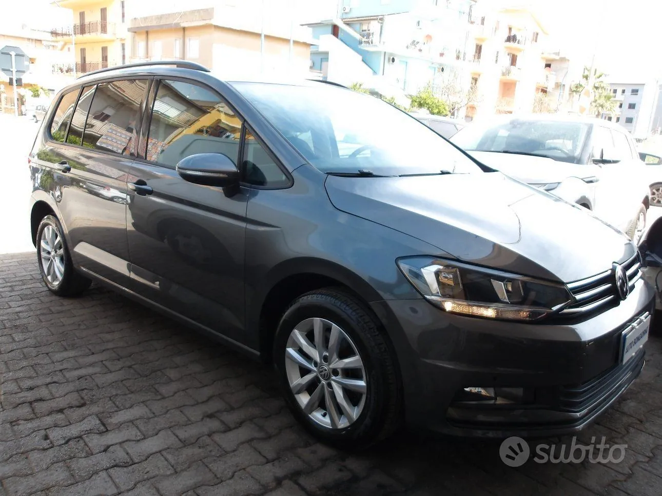 Volkswagen Touran 2017 photo 5