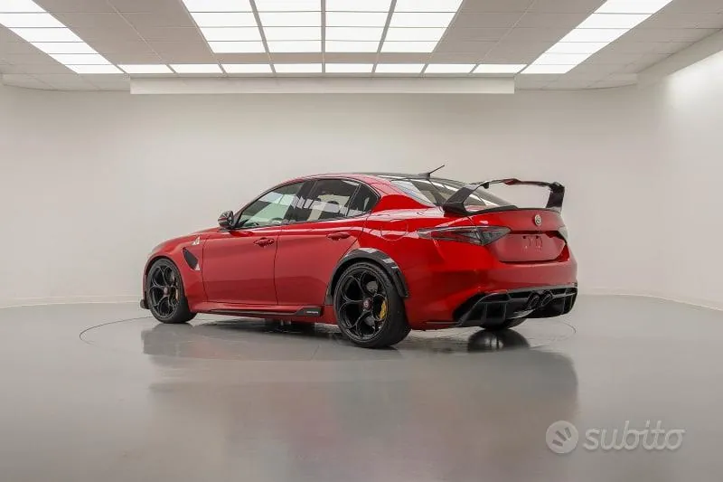 Alfa Romeo Giulia 2022 photo 2