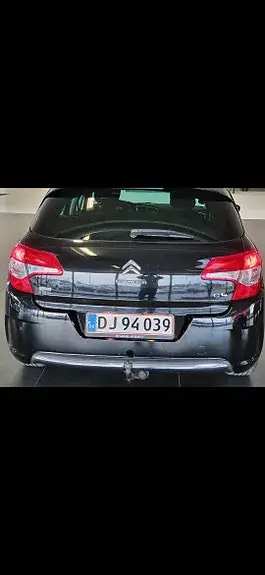Citroen C4 2013 photo 2