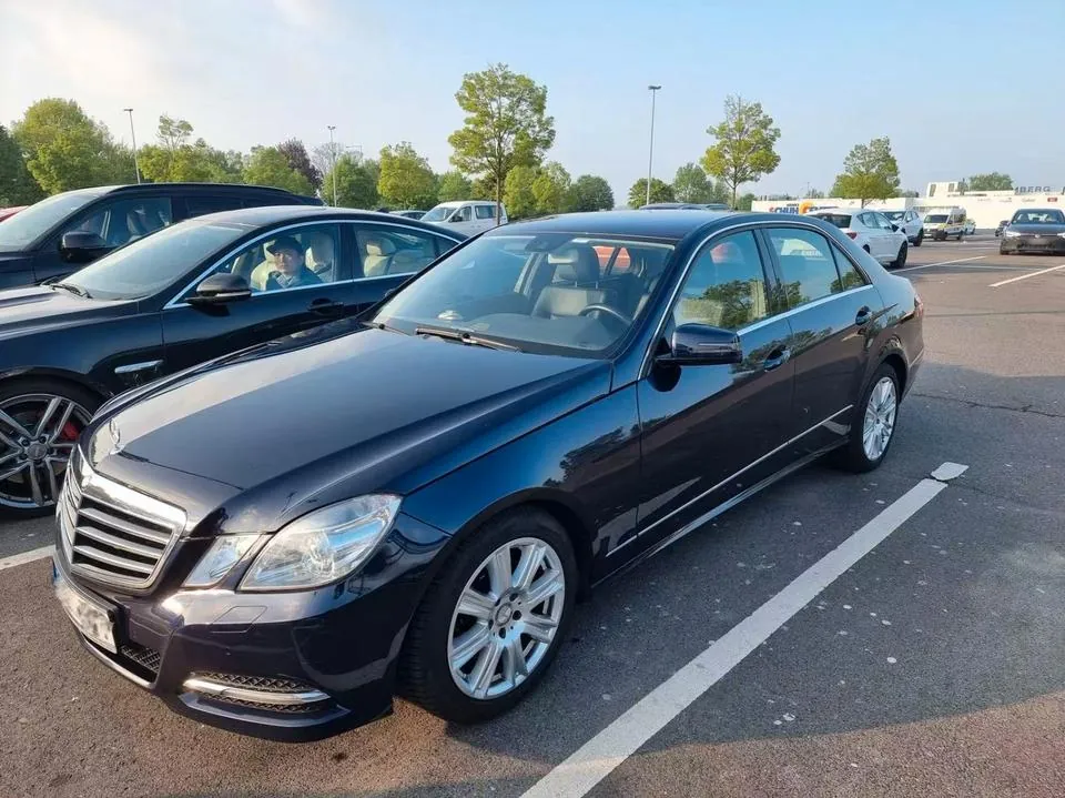 Mercedes-Benz E250