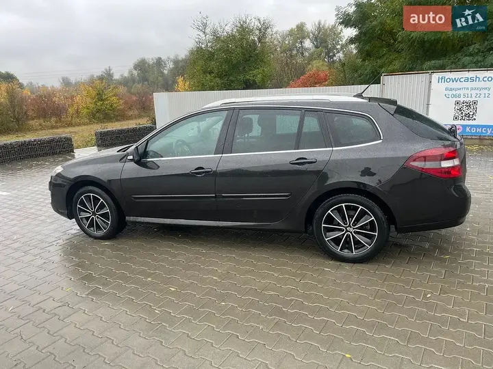 Renault Laguna 2014 photo 2