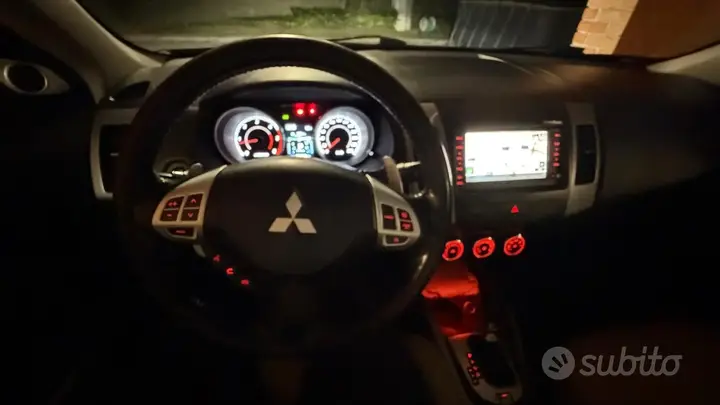 Mitsubishi Outlander 2010 photo 3