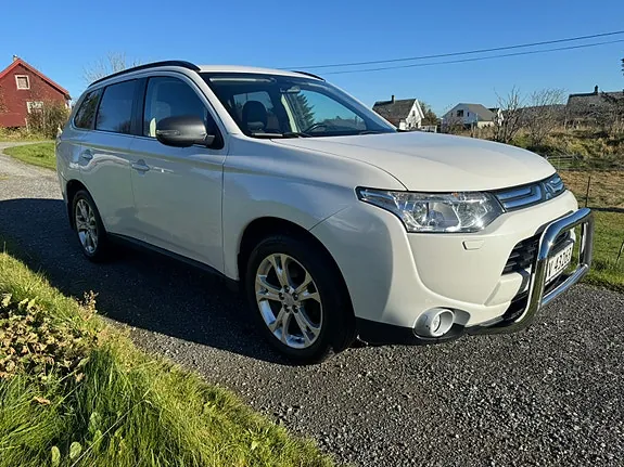 Mitsubishi Outlander 2013 photo 3
