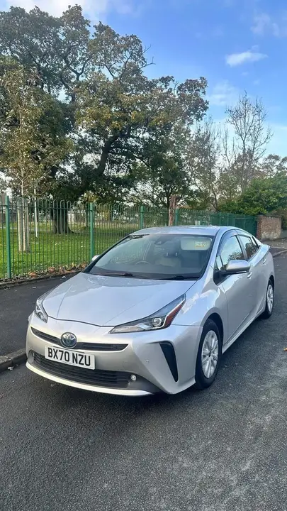 Toyota Prius 2020 photo 2