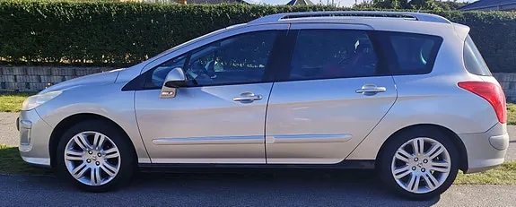 Peugeot 308 2008 photo 4