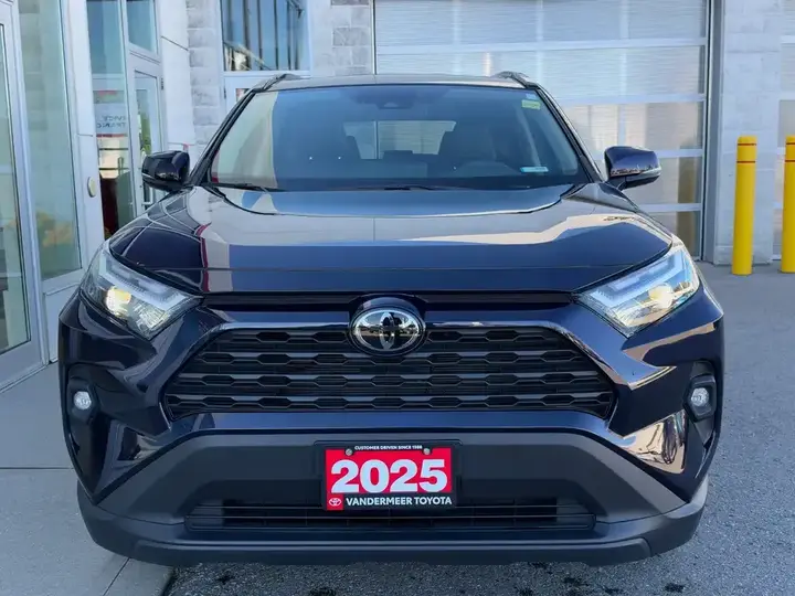 Toyota Rav4 2025 photo 3