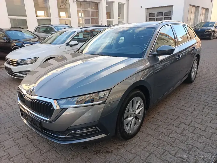 Skoda Octavia 2023 photo 3
