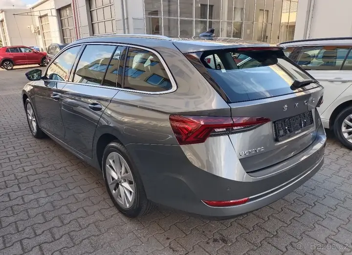 Skoda Octavia 2023 photo 4
