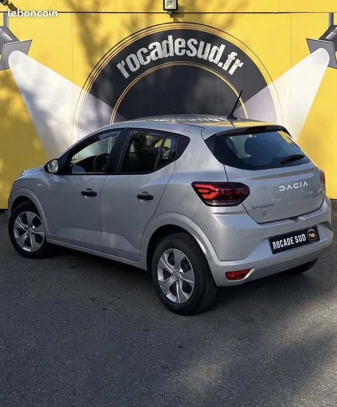Dacia Sandero 2023 photo 2