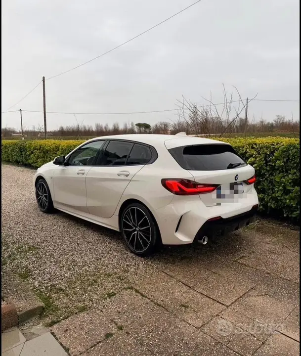 BMW 1 Series 2023 photo 3