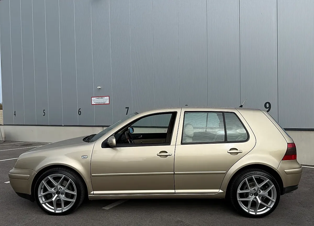 Volkswagen Golf 2001 photo 2