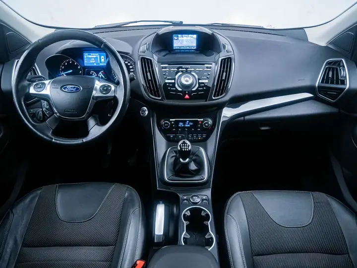 Ford Kuga 2013 photo 2