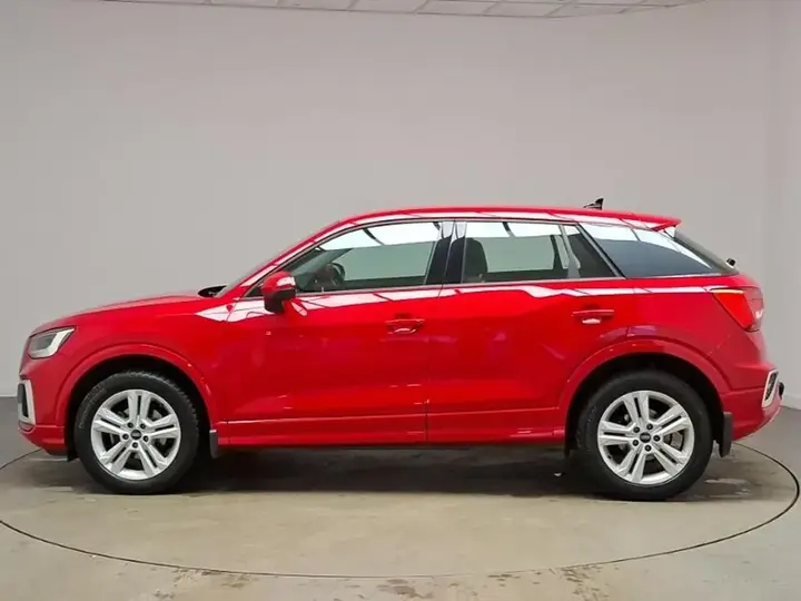 Audi Q2 2022 photo 4