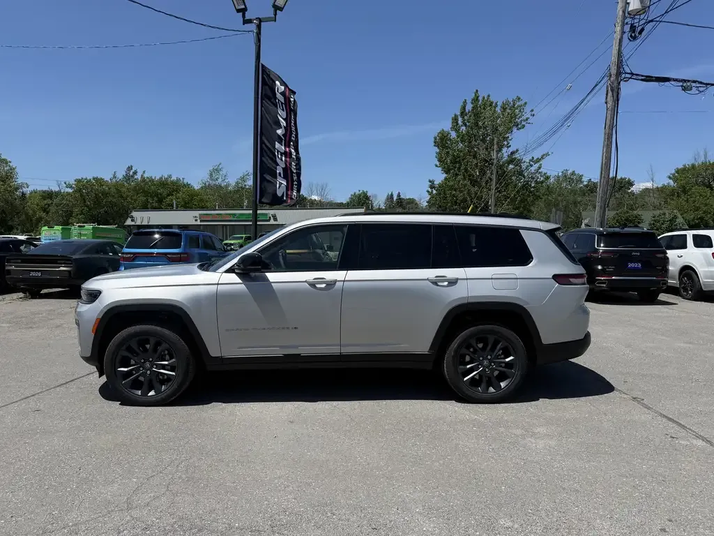 Jeep Grand Cherokee 2026 photo 2