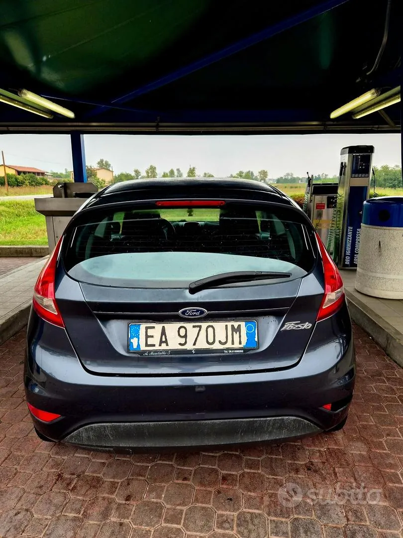 Ford Fiesta 2010 photo 3