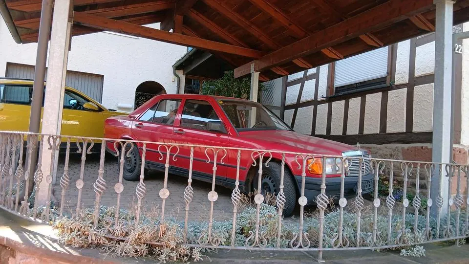 Mercedes-Benz 190 E