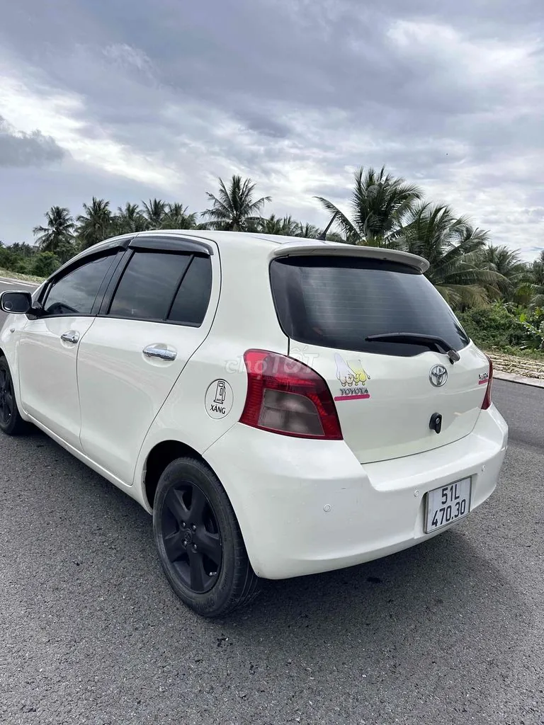 Toyota Yaris 2007 photo 4