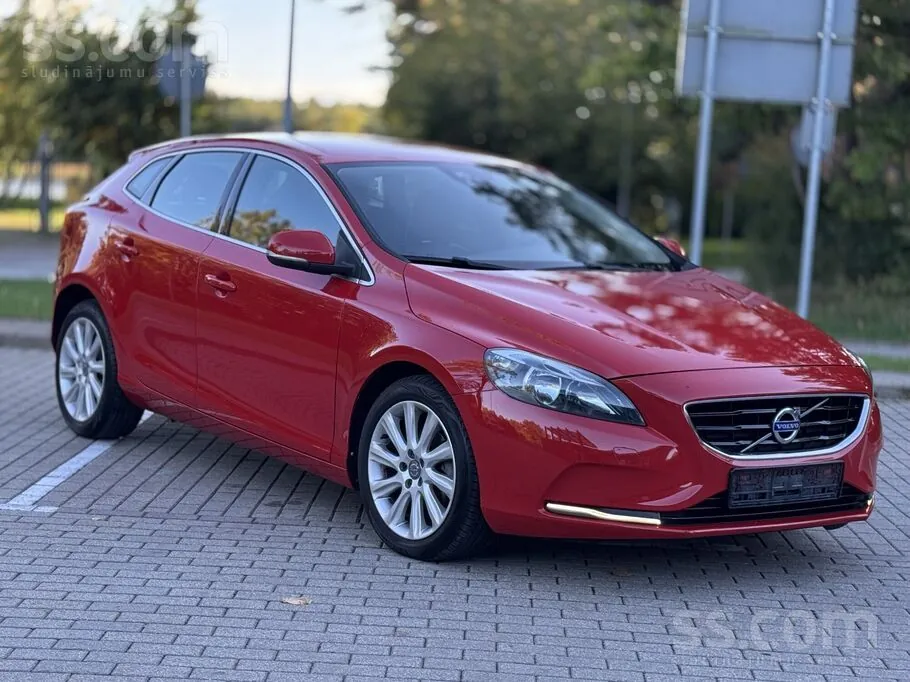 Volvo V40