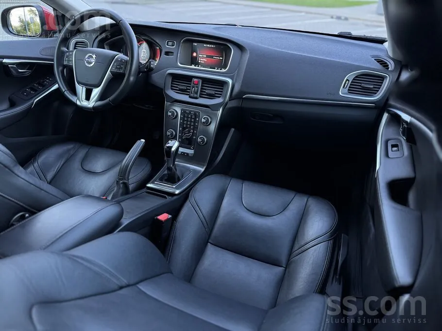 Volvo V40 2015 photo 4