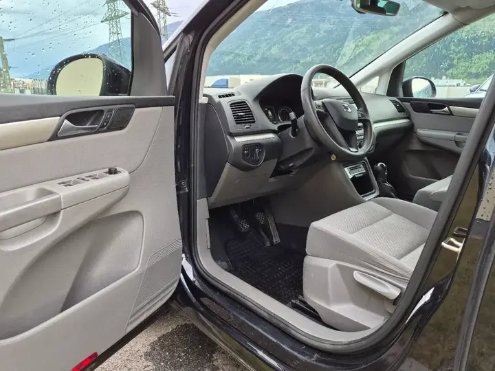 Seat Alhambra 2015 photo 2